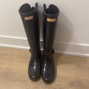 Hunter Women’s Refined Tall Gloss Boots Size 6
